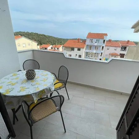 Charming In Appartement