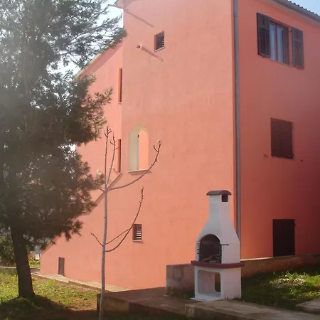 Charming In * Pula