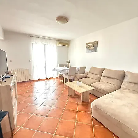 Apartamento Charming In Pula