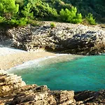 Charming In Pula