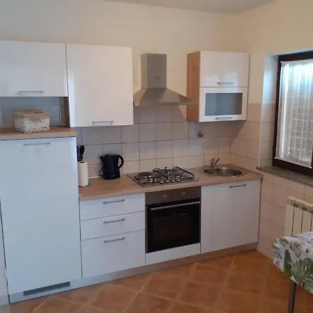 Apartment Charming In Pula
