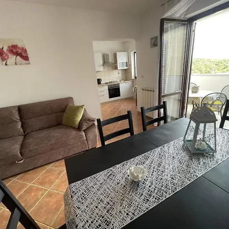 Charming In Apartment Pula