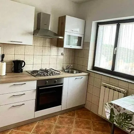 Apartment Charming In Pula