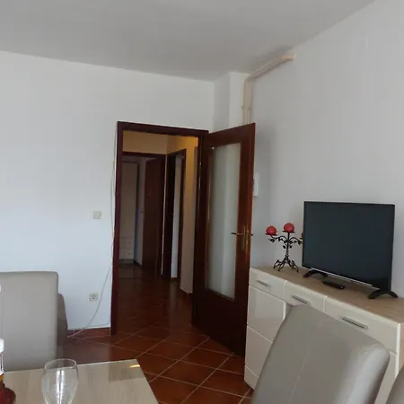 Charming In Apartment *