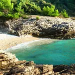 Charming In * Pula