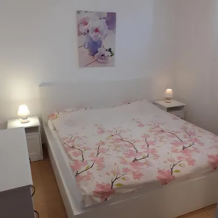 Charming In Apartman *