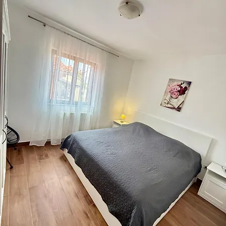 Charming In Apartman