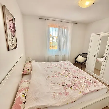 Charming In Apartman *