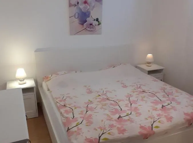 Charming In Apartment *
