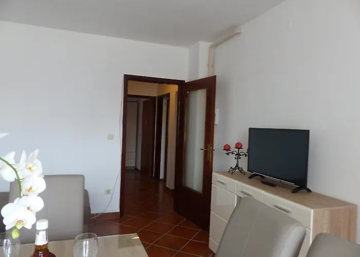 Charming In Apartment *